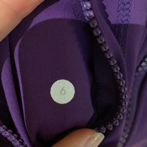 Lululemon sweater - Picture 4 of 4